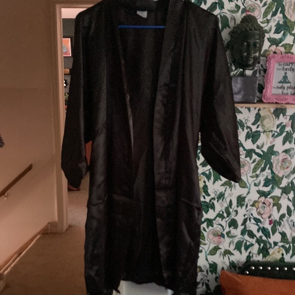 Matron of Honor Satin Robe - Picture 3 of 3